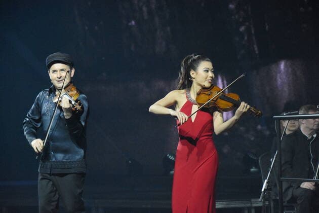 Aleksey Igudesman Violin Artist Claire Wells Volin Artist Munich 07 04 2022 Showpalast Cinema in Concert Ensemble German Film Orchestra Babelsberg, Munich