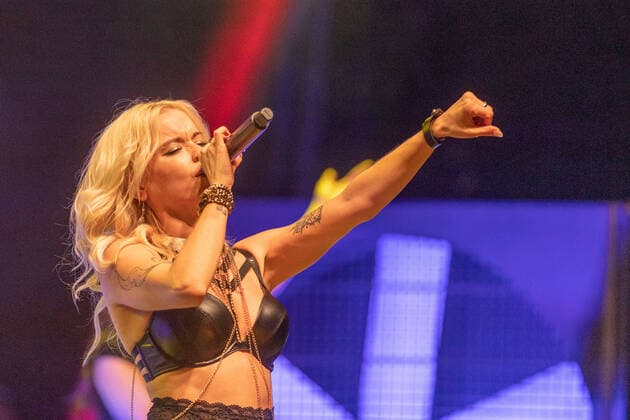 Cologne party singer Mia Julia Mia Julia Brückner in the daring outfit at your tour Mia Julia 2022 SCHEISS AUF ZUHAUSE 06 04 2022 in Cologne Copyright: xGerhardxWingenderx xEibner-Pressefotox EP_GWR