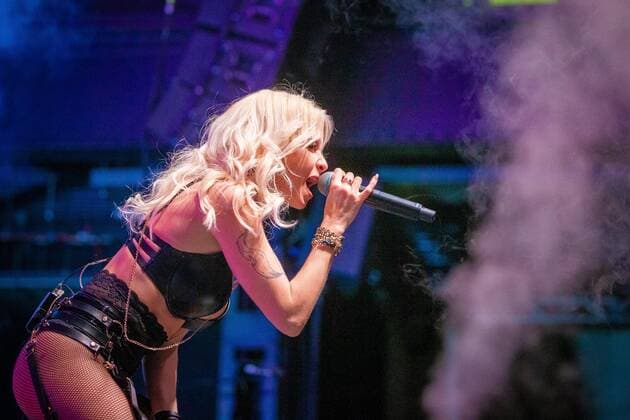 Cologne party singer Mia Julia Mia Julia Brückner in a daring outfit at your tour Mia Julia 2022 SCHEISS AUF ZUHAUSE 06 04 2022 in Cologne Copyright: xGerhardxWingenderx xEibner-Pressefotox EP_GWR
