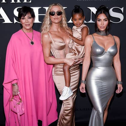 Los Angeles Premiere Of Hulu s The Kardashians (FOR EDITORIAL USE ONLY) In this handout photo provided by Hulu The Walt Disney Company, Kris Jenner, Khloe Kardashian, True Thompson and Kim Kardashian arrive at the Los Angeles Premiere Of Hulu s The Kardashians held at Goya Studios on April 7, 2022 in Hollywood, Los Angeles, California, United States. Goya Studios, Hollywood, Los Angeles, California California United States  Copyright: xImagexPressxAgencyx originalFilename: collin-losangel220408_npMyJ.jpg