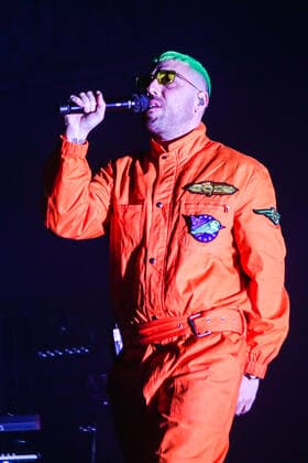Coez In Concert Italian singer Coez performs live at Alcatraz in Milano, Italy, on April 07, 2022 Milan Italy  Copyright: xMairoxCinquettix originalFilename: 1011134495st.jpg