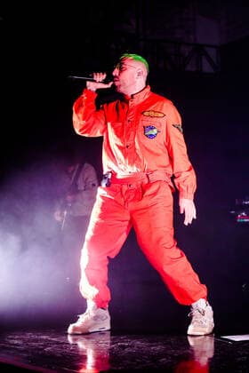 Coez In Concert Italian singer Coez performs live at Alcatraz in Milano, Italy, on April 07, 2022 Milan Italy  Copyright: xMairoxCinquettix originalFilename: 1011134614st.jpg