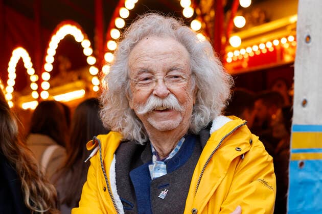 Moderator Jean Pütz kommt zur Kölner Premiere des Circus Theater Roncalli auf dem Neumarkt. Köln, 07.04.2022 NRW Deutschland *** Presenter Jean Pütz comes to the Cologne premiere of the Circus Theater Roncalli on the Neumarkt Cologne, 07 04 2022 NRW Germany Copyright: xChristophxHardtx