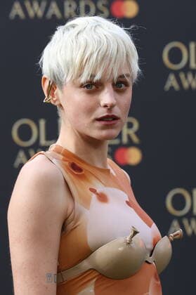 . 10 04 2022. London, United Kingdom. Emma Corrin arriving at The Olivier Awards in London.  xStephenxLockx xi-Imagesx IIM-23303-0024