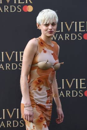 . 10 04 2022. London, United Kingdom. Emma Corrin arriving at The Olivier Awards in London.  xStephenxLockx xi-Imagesx IIM-23303-0025