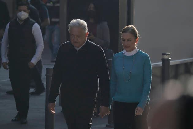 Revocation Of Mandate In Mexico AndrÃ s Manuel Lopez Obrador, Constitutional President of the United Mexican States, and Beatriz GutiÃ rrez Müller, Honorary President of the Honorary Advisory Council of the National Coordination of Historical and Cultural Memory of Mexico, go to the Art Museum of the Ministry of Finance and Public Credit (SHCP), located at 4 Moneda Street in the Historic Centre of Mexico City, to cast their vote in the Popular Consultation for the Revocation of Mandate in Mexico. The purpose of the recall referendum is to ask Mexican citizens whether or not to remove the current president of Mexico, AndrÃ s Manuel Lopez Obrador. Mexico City Mexico City Mexico  Copyright: xGerardoxVieyrax originalFilename: vieyra-notitle220410_npzgo.jpg