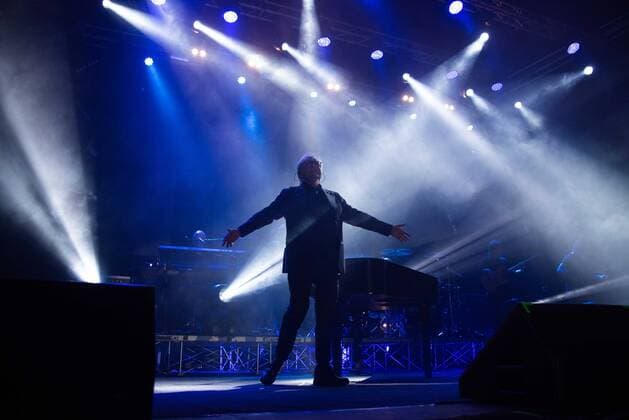 NINO D ANGELO during Nino D Angelo Il poeta che non sa parlare, Italian singer Music Concert in Naples, Italy, April 09 2022  Copyright: xAlfonsoxMariaxSalsanox xipa-agenx xx 0