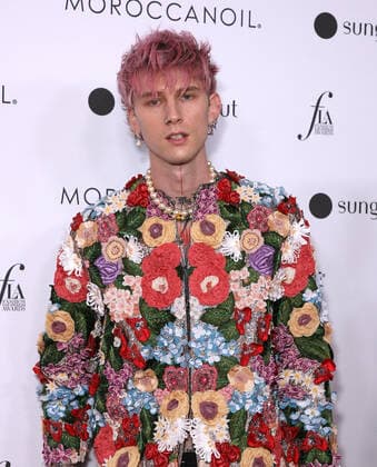 Entertainment Themen der Woche KW14 April 10, 2022, Beverly Hills, CA, USA: Machine Gun Kelly attends The Daily Front Row s 6th Annual Fashion Los Angeles Awards at Beverly Wilshire, A Four Seasons Hotel on April 10, 2022 in Beverly Hills, California. Beverly Hills USA - ZUMAs181 20220410_zea_s181_176 Copyright: xImagespacex