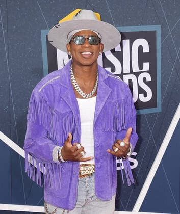 April 11, 2022, Nashville, TN, USA: Jimmie Allen attends the 2022 CMT Music Awards at Nashville Municipal Auditorium on April 11, 2022 in Nashville, Tennessee. Nashville USA - ZUMAs181 20220411_zea_s181_053 Copyright: xImagespacex