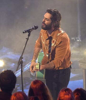 April 11, 2022, Nashville, TN, USA: Thomas Rhett performs at the 2022 CMT Music Awards at Nashville Municipal Auditorium on April 11, 2022 in Nashville, Tennessee. Nashville USA - ZUMAs181 20220411_zea_s181_175 Copyright: xImagespacex