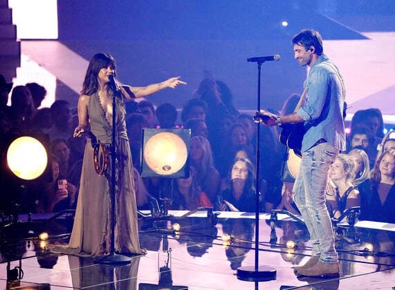 April 11, 2022, Nashville, TN, USA: Maren Morris, Ryan Hurd perform at the 2022 CMT Music Awards at Nashville Municipal Auditorium on April 11, 2022 in Nashville, Tennessee. Nashville USA - ZUMAs181 20220411_zea_s181_197 Copyright: xImagespacex