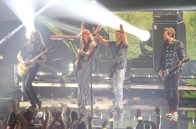 April 11, 2022, Nashville, TN, USA: Kenny Chesney performs at the 2022 CMT Music Awards at Nashville Municipal Auditorium on April 11, 2022 in Nashville, Tennessee. Nashville USA - ZUMAs181 20220411_zea_s181_220 Copyright: xImagespacex