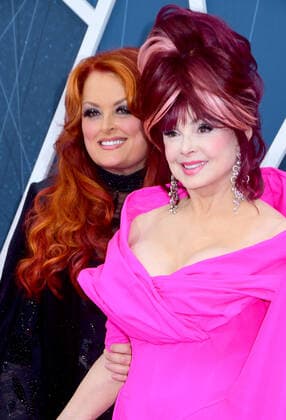 11 April 2022 - Nashville, Tennessee - Wynonna Judd, Naomi Judd. 2022 CMT Music Awards held at Nashville Municipal Auditorium. Photo Credit: Dara-Michelle Farr AdMedia 279146 2022-04-11 Tennessee Nashville Etats-Unis  Copyright: xAdMediax STAR_279146_151