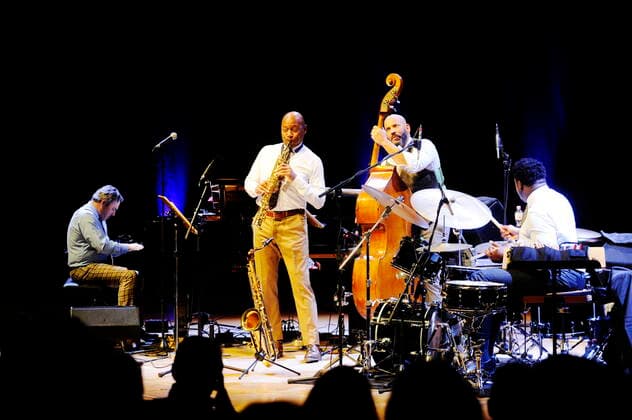 Der amerikanische Jazz-Saxophonist Branford Marsalis mit Joey Calderazzo (p.), Eric Revis (b.) und Justin Faulkner (dr.) in der Philharmonie Essen. The American jazz saxophonist Branford Marsalis with Joey Calderazzo (p.), Eric Revis (b.) and Justin Faulkner (dr.) at the Philharmonie Essen. Essen NRW DEU;DE;GERMANY;DEUTSCHLAND;ALLEMAGNE