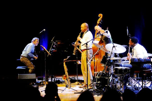Der amerikanische Jazz-Saxophonist Branford Marsalis mit Joey Calderazzo (p.), Eric Revis (b.) und Justin Faulkner (dr.) in der Philharmonie Essen. The American jazz saxophonist Branford Marsalis with Joey Calderazzo (p.), Eric Revis (b.) and Justin Faulkner (dr.) at the Philharmonie Essen. Essen NRW DEU;DE;GERMANY;DEUTSCHLAND;ALLEMAGNE