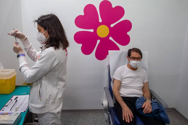 COVID: Italy Starts Giving Fourth Jab Rieti is a pioneer in Italy for the fourth dose vaccination, for patients over 80 and frail over 60. Administration carried out at the former Bosi vaccination centre opened during the vaccine administration campaign. In Rieti, Italy, 12 April, 2022. Rieti Italy  Copyright: xRiccardoxFabix originalFilename: fabi-notitle220412_np8KJ.jpg