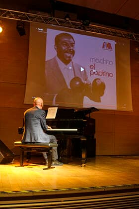 Gabriele Coen presents the 2nd Jazz Lesson Concert accompanied on the piano by Pietro Lassu Gabriele Coen presents the 2nd Jazz Lesson Concert accompanied on the piano by Pietro Lassu at the Casa del Jazz. Roma Italy Casa Del Jazz Copyright: GabrielexCoenxpresentsxthex2ndxJazzxLessonx xConcertxaccompaniedxonxthexpianoxbyxPietroxLassu