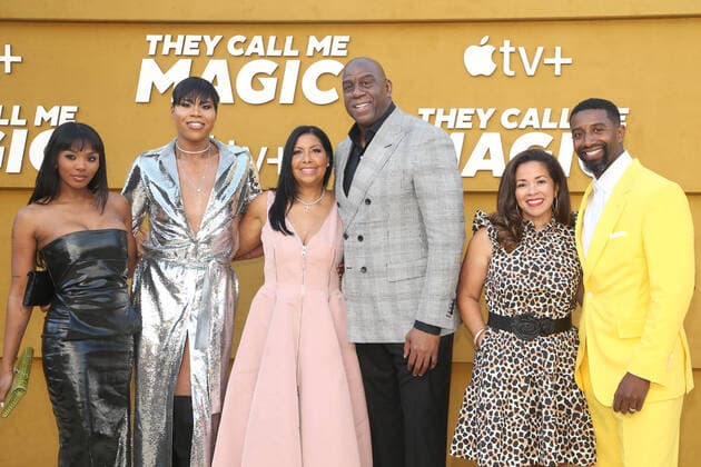 Bilder des Jahres 2022, Entertainment 04 April Entertainment Themen der Woche KW15 Entertainment Bilder des Tages LOS ANGELES, CA - APRIL 14: Elisa Johnson, EJ Johnson, Cookie Johnson, Magic Johnson, Lisa Johnson and Andre Johnson at the Apple TV+ premiere of They Call Me Magic at The Village Regency Theatre in Los Angeles, California on April 14, 2022. Copyright: xFayexSadoux