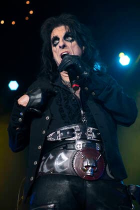 April 14, 2022, Calgary, Alberta, Canada: Alice Cooper peforms in concert at The Winsport Arena in Calgary, Thursday April 14th. Calgary Canada - ZUMAr123 20220414_zap_r123_010 Copyright: xBadenxRothx