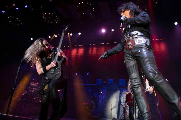 April 14, 2022, Calgary, Alberta, Canada: Alice Cooper peforms in concert at The Winsport Arena in Calgary, Thursday April 14th. Calgary Canada - ZUMAr123 20220414_zap_r123_018 Copyright: xBadenxRothx