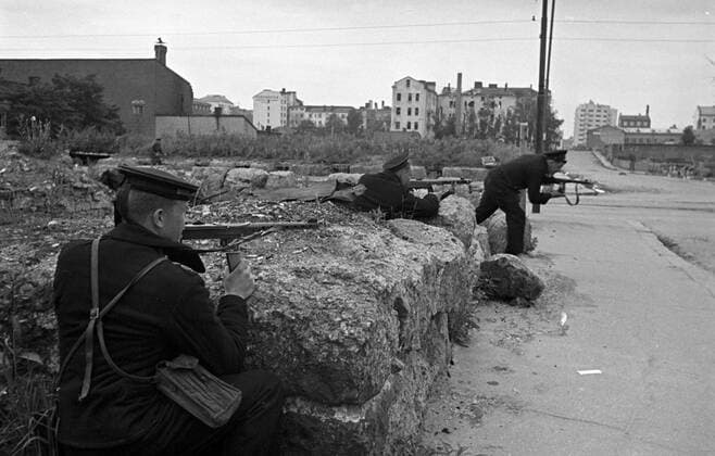 WWII STREET BATTLES SAILORS 401 20.06.1944 Sailors of the Baltic Fleet fighting a street battle in Vyborg. The Karelian Front. Sergey Sputnik Vyborg Leningrad region Russia  Copyright: xSergeyx
