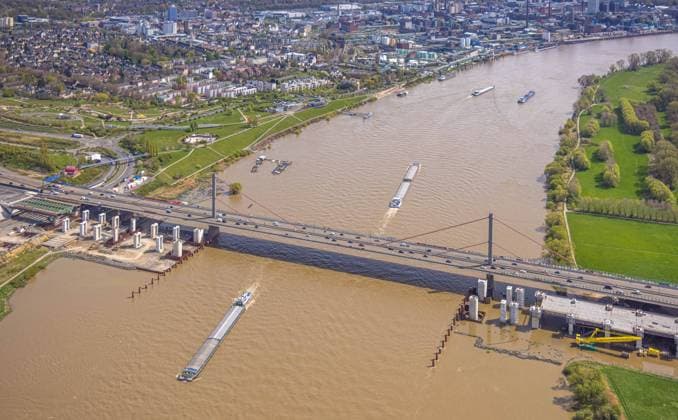 Luftbild, Leverkusener Rheinbrücke Baustelle mit Ersatzneubau und achtspurigem Ausbau der Autobahn A1, Fluss Rhein, Merkenich, Köln, Rheinland, Nordrhein-Westfalen, Deutschland !ACHTUNGxMINDESTHONORARx60xEURO! *** Aerial view, Leverkusen Rhine bridge construction site with replacement construction and eight-lane widening of A1 freeway, Rhine river, Merkenich, Cologne, Rhineland, North Rhine Westphalia, Germany ATTENTIONxMINIMUMHONORARx60xEURO