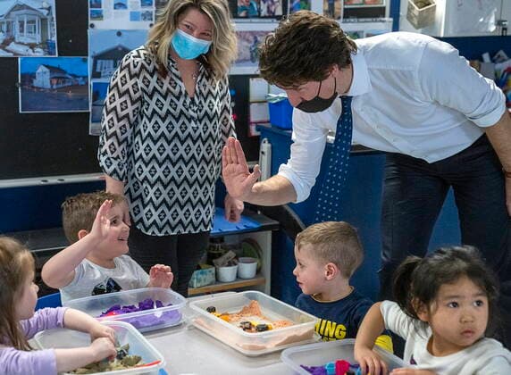 April 19, 2022, Dalhousie, NB, Canada: Prime Minister Justin Trudeau visits the Tic Tac Toe Daycare in Dalhousie, N.B. during a post-budget tour on Tuesday, April 19, 2022. Dalhousie Canada  - ZUMAc35_ 20220419_zaf_c35_005 Copyright: xAndrewxVaughanx