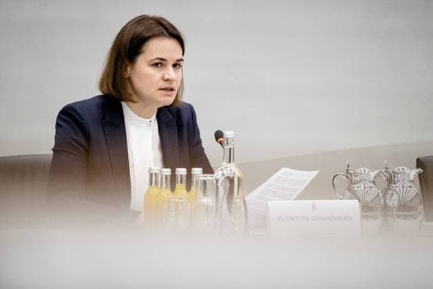 News Bilder des Tages 2022-04-20 15:12:16 THE HAGUE - Belarusian opposition leader Svetlana Tikhanovskaya during a meeting in the House of Representatives. The conversation with the Foreign Affairs Committee is about the current situation in Belarus. ANP SEM VAN DER WAL netherlands out - belgium out *** 2022 04 20 15 12 16 THE HAGUE Belarusian opposition leader Svetlana Tikhanovskaya during a meeting in the House of Representatives The conversation with the Foreign Affairs Committee is about the current situation in Belarus ANP SEM VAN DER WAL netherlands out belgium out  Copyright: xx x447350157x originalFilename: 447350157.jpg