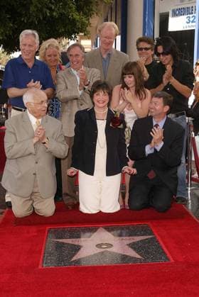 Cindy Williams star is unveiled at a rare dual induction ceremony for Penny Marshall and Cindy Williams into the Hollywood Walk of Fame, Hollywood, CA 08-12-04 , 10999078.jpg, event, talent, popular, entertainment, people, fame, celebrity, famous, star, person,