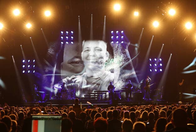 Concert Kerstin Ott with band Ich geh meinen Weg 20 04 2022, Erfurt, Messehalle, Kerstin Ott with band Ich geh meinen Weg The 2021 tour the concert was postponed twice due to the Corona pandemic, today it can finally take place