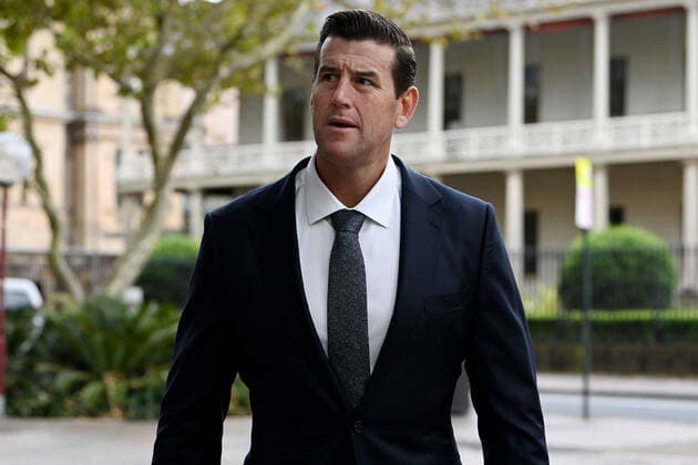 BEN ROBERTS SMITH COURT, Ben Roberts-Smith arrives at the Federal Court of Australia in Sydney, Friday, April 22, 2022. Ben Roberts-Smith is suing The Age, Federal Capital Press and Fairfax Media over reports linking him to alleged war crimes in Afghanistan. ( NO ARCHIVING, EDITORIAL USE ONLY, NO USE IN BOOKS WITHOUT CONSENT SYDNEY NEW SOUTH WALES AUSTRALIA  Copyright: xBIANCAxDExMARCHIx 20220422001650120974