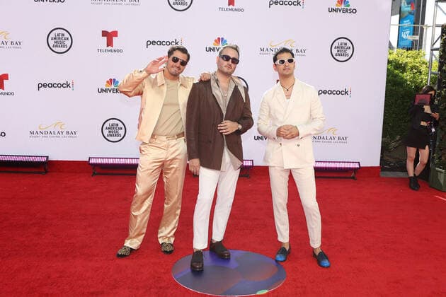 The members of the Mexican band Reik pose upon her arrival on the red carpet for the 2022 Latin American Music Awards, at the Michelob ULTRA Arena at the Mandalay Bay Resort and Casino in Las Vegas, Nevada, US, 21 April 2022. Red carpet of the Latin American Music Awards 2022 !ACHTUNG: NUR REDAKTIONELLE NUTZUNG!  Copyright: xRondaxChurchillx USA7080 20220422-a6e852ef23d6c85a603c9b1a6a093f3678d74838