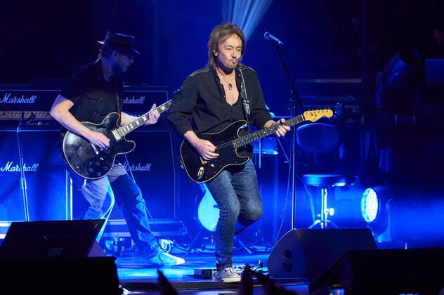 Chris Norman Band live at a concert of his Forever Tour at Theater am Aegi Hannover, 21 04 2022 Foto:xU.xStammx xFuturexImage