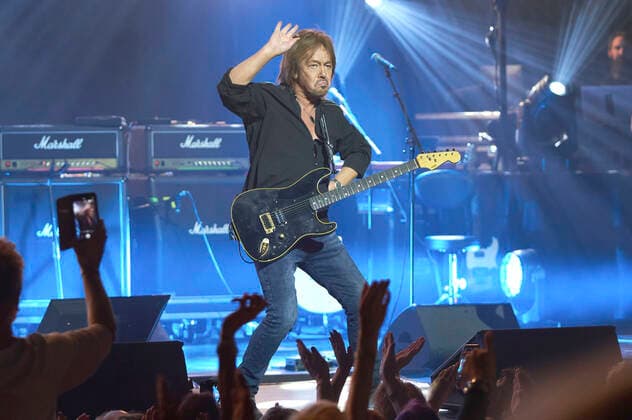 Chris Norman Band live at a concert of his Forever Tour at Theater am Aegi Hannover, 21 04 2022 Foto:xU.xStammx xFuturexImage