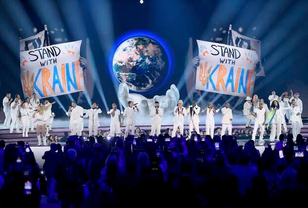 Photo courtesy of Telemundo showing various artists singing with Ukrainian singer Nastya Kamenskikh (NK) in solidarity with her country at war, during the Latin American Music Awards this Thursday at the Michelob ULTRA Arena at the Mandalay Bay Resort and Casino in Las Vegas , Nevada 21 April 2022. Latin American Music Awards 2022 !ACHTUNG: NUR REDAKTIONELLE NUTZUNG!  Copyright: xDavidxBeckerx USA7146 20220422-1fd11224701d391948844a784f3dc09b2b07c8a0
