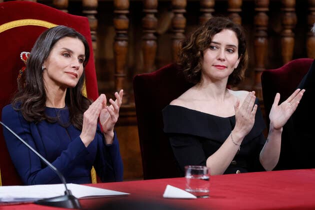 Spain s Queen Letizia and Madrid s regional President Isabel Diaz Ayuso (R) attend the Cervantes Award s gala ceremony at Alcala de Henares University in Madrid region, central Spain, 22 April 2022. Argentinian actress Cecilia Roth collected Cervantes Award on behalf of Uruguayan author Cristina Peri Rossi, who has been unable to be in the awarding ceremony due to her health condition. Cervantes Award s gala !ACHTUNG: NUR REDAKTIONELLE NUTZUNG!  Copyright: xBALLESTEROSx GRAF6013 20220422-67eded5acdc00d2c006071e5c5c6e7e43292108e