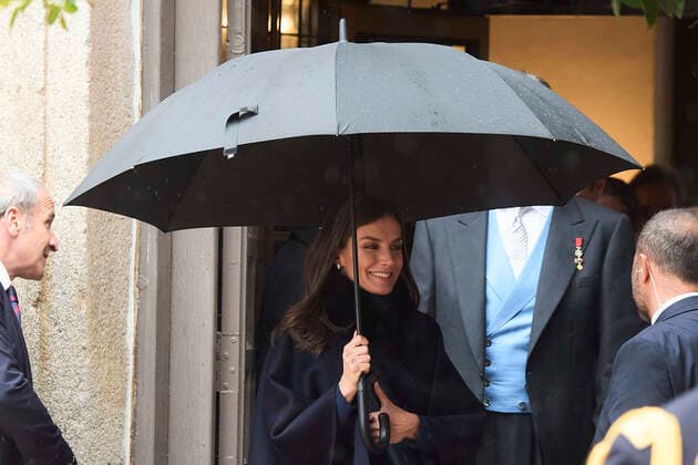 22-04-2022 Madrid Queen Letizia and King Felipe leaving the Miguel de Cervantes, Spanish literature 2021 prize to Cristina Peri Rossi in the auditorium of the university of Alcala, Alcala de Henares, in Madrid. No Spain Â  Copyright: xPPEx
