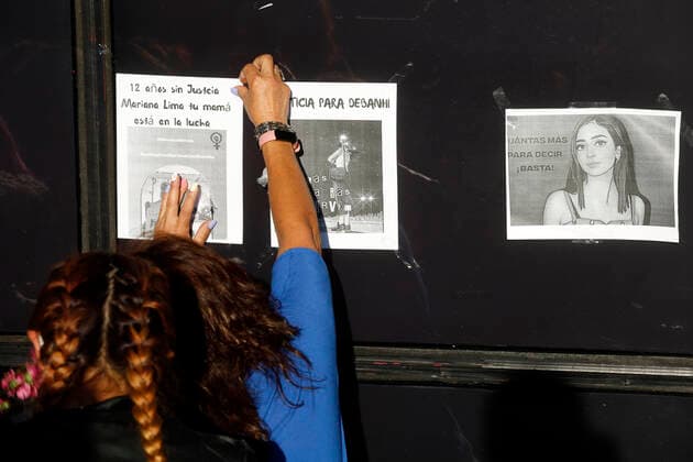 April 22, 2022, Mexico City, Mexico City, Mexico: Feminist activists put the photographs of women victims of femicide outside the Attorney General s Office, demanding justice for all of them and for young Debanhi Escobar Bazaldua, whose body was located after being missing for 13 days in the state of Nuevo Leon. On Apr 22, 2022 In Mexico City, Mexico. Mexico City Mexico - ZUMAe321 20220422_zia_e321_016 Copyright: xLuisxBarronx xEyepixxGroupx