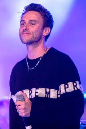 Clueso live at the anniversary concert of the STÜBAphilharmonie to 20 years train port of the culture mile in the old freight station Erfurt, 22 04 2022 Foto:xM.xKremerx xFuturexImage