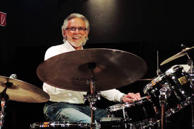 Der deutsche Jazz-Schlagzeuger Willy Ketzer im Oberhausener Gdanska. The German jazz drummer Willy Ketzer at the Gdanska, Oberhausen. Oberhausen NRW DEU;DE;GERMANY;DEUTSCHLAND;ALLEMAGNE