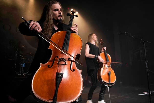 April 24, 2022, Calgary, Alberta, Canada: Perttu Kivilaakso and Eicca Toppinen of Apocalyptica perform in concert in in Calgary, Alberta. Calgary Canada - ZUMAr123 20220424_zap_r123_003 Copyright: xBadenxRothx