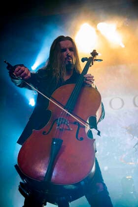 April 24, 2022, Calgary, Alberta, Canada: Perttu Kivilaakso of Apocalyptica perform in concert in in Calgary, Alberta. Calgary Canada - ZUMAr123 20220424_zap_r123_022 Copyright: xBadenxRothx