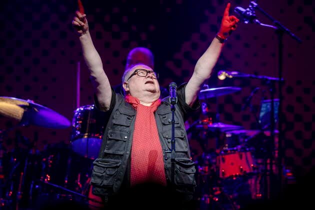 German rock poet, rock singer, writer, songwriter and musical lyricist Heinz Rudolf Kunze full name Heinz Rudolf Erich Arthur Kunze born 30 November 1956 during a performance as part of his Der Wahrheit die Ehre tour at the Altes Schlachthof Dresden