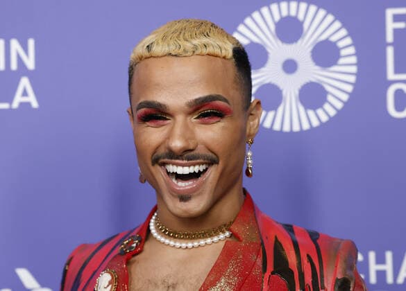 Tomas Matos arrives on the red carpet at the 47th Chaplin Award Gala honoring Cate Blanchett at Alice Tully Hall, Lincoln Center in New York City on Monday, April 25, 2022.  NYP20220425151 JohnxAngelillo