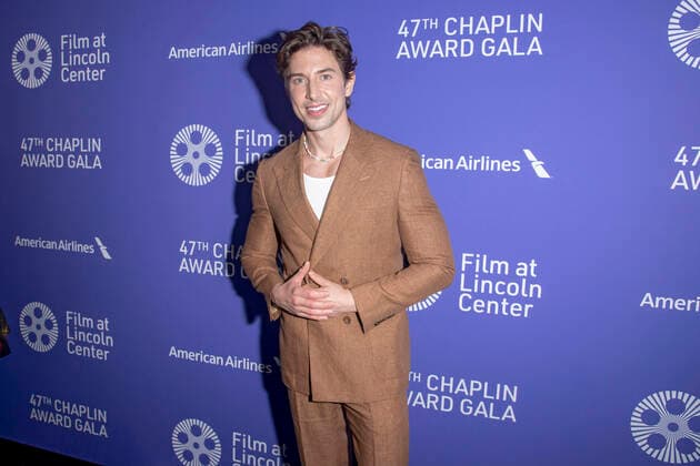 April 25, 2022, New York, United States: Nick Adams attends the 47th Chaplin Award Gala honoring Cate Blanchett at Alice Tully Hall, Lincoln Center in New York City. New York United States - ZUMAs197 20220425_zaa_s197_397 Copyright: xRonxAdarx