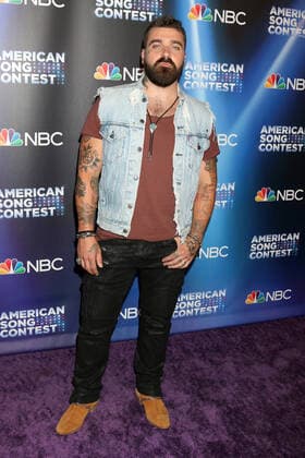 April 25, 2022, Universal City, CA, USA: LOS ANGELES - APR 25: Hueston at the America™s Song Contest Semi-finals Red Carpet at Universal Studios on April 25, 2022 in Universal City, CA Universal City USA - ZUMAnc22 20220425_zaa_nc22_184 Copyright: xKathyxHutchinsx