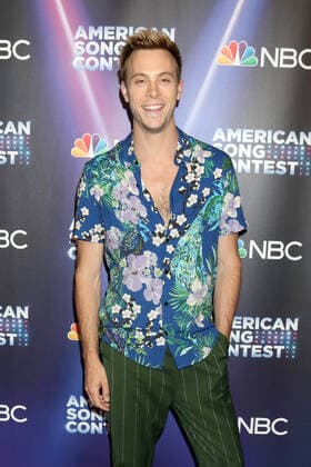 April 25, 2022, Universal City, CA, USA: LOS ANGELES - APR 25: Riker Lynch at the AmericaÃ¢â‚¬â ¢s Song Contest Semi-finals Red Carpet at Universal Studios on April 25, 2022 in Universal City, CA Universal City USA - ZUMAnc22 20220425_zaa_nc22_158 Copyright: xKathyxHutchinsx
