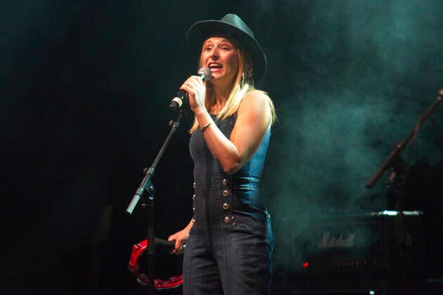 Stefanie Hertel from More Than Words live at a concert at Friedrichstadt Palast Berlin, 25 04 2022 Foto:xC.xBehringx xFuturexImage