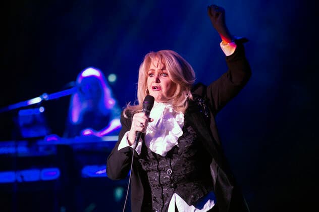 Bonnie Tyler live at a concert of her Celebrating 70 Years Birthday Tour at Friedrichstadt Palast Berlin, 25 04 2022 Foto:xC.xBehringx xFuturexImage