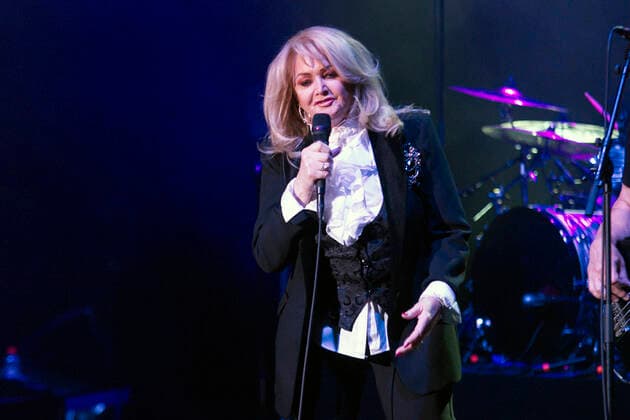 Bonnie Tyler live at a concert of her Celebrating 70 Years Birthday Tour at Friedrichstadt Palast Berlin, 25 04 2022 Foto:xC.xBehringx xFuturexImage